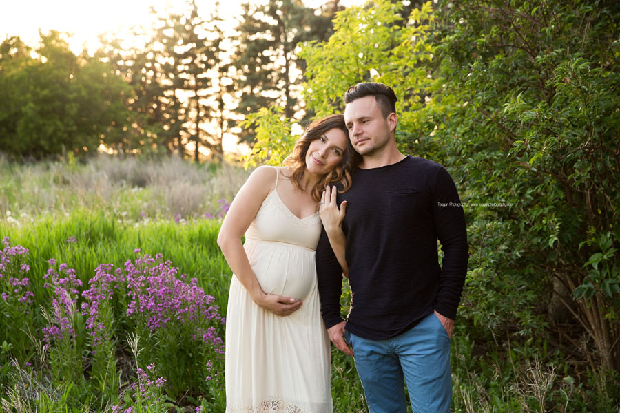 YEG maternity photographer capturing natural light pregnancy portraits for an expecting mother